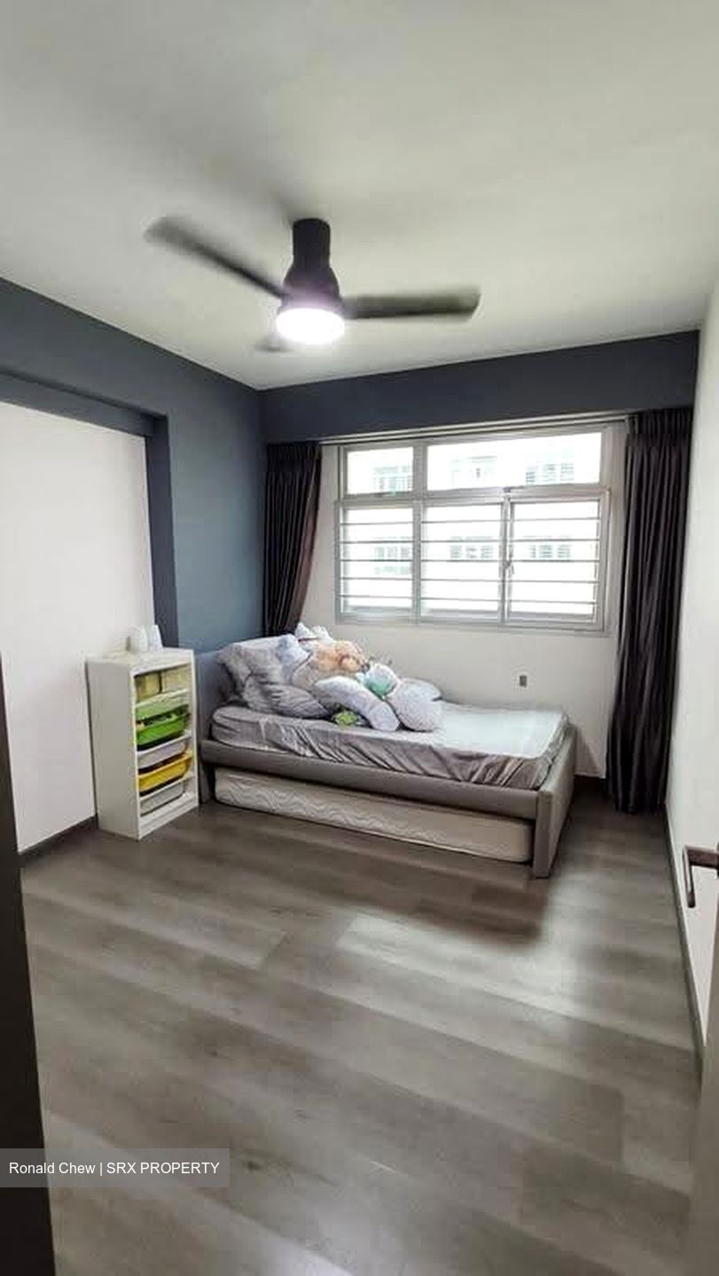 Blk 428B Floral Spring @ Yishun (Yishun), HDB 5 Rooms #633124821